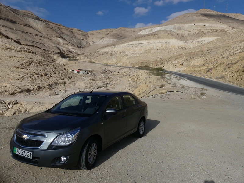 Královská silnice- sjezd k přehradě  Mujib Dam a moje půjčené vozítko