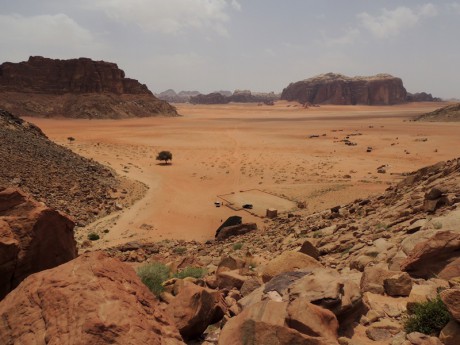 Pohled od pramenu- Wadi Rum