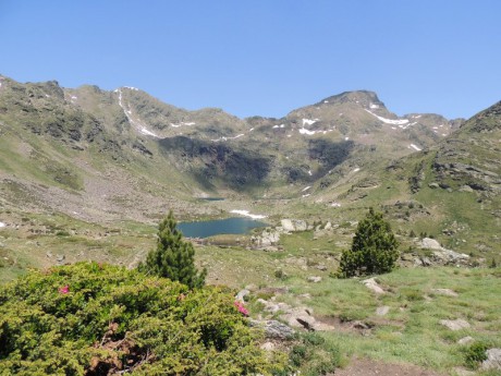 Tristaina lehká  túra k jezerům cca 1 900 m.n.m -2 400 m.n.m...