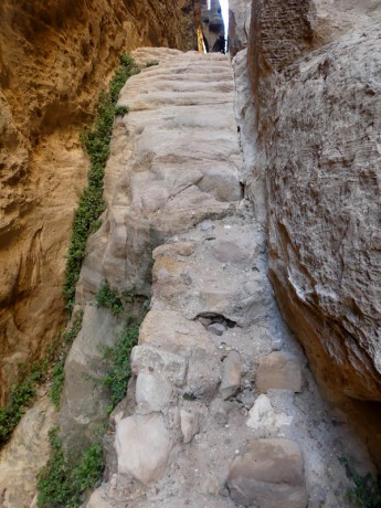 Malá Petra, stezka nahoru