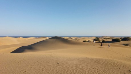 Duny Maspalomas, pohled z vnitrozemí od vyhlídky u hotelu Riu..