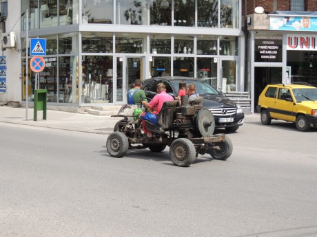 Unikátní dopravní prostředek v Peje :)