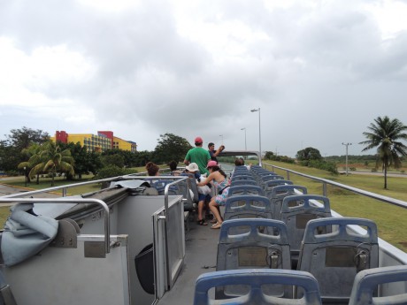 Turistický bus objíždějící Varadero-5CUC, platí celý den