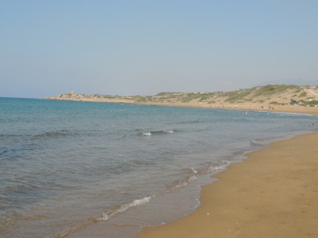 Želví pláž východně od Girne