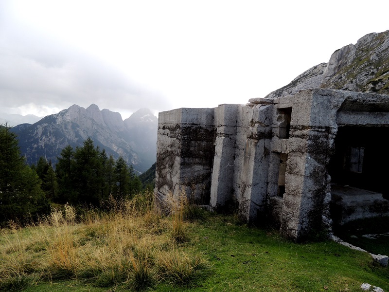 Vrch nad  chatou  Poštarski dom