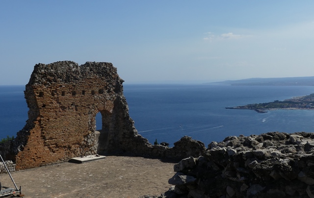 Taormina, pohledy od antického divadla