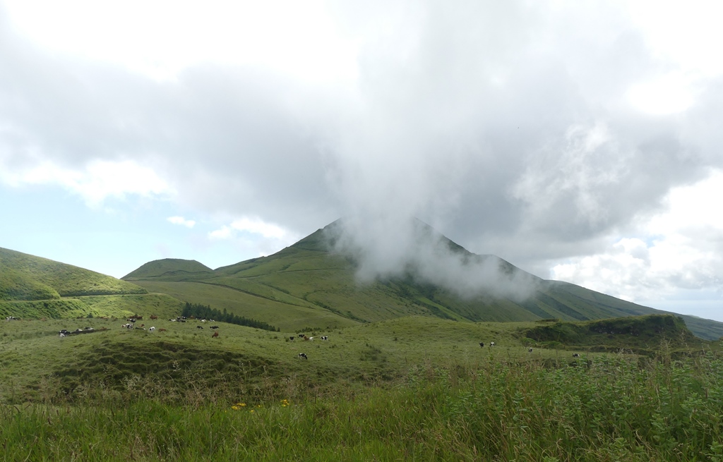 okolo Pico da Esperanca