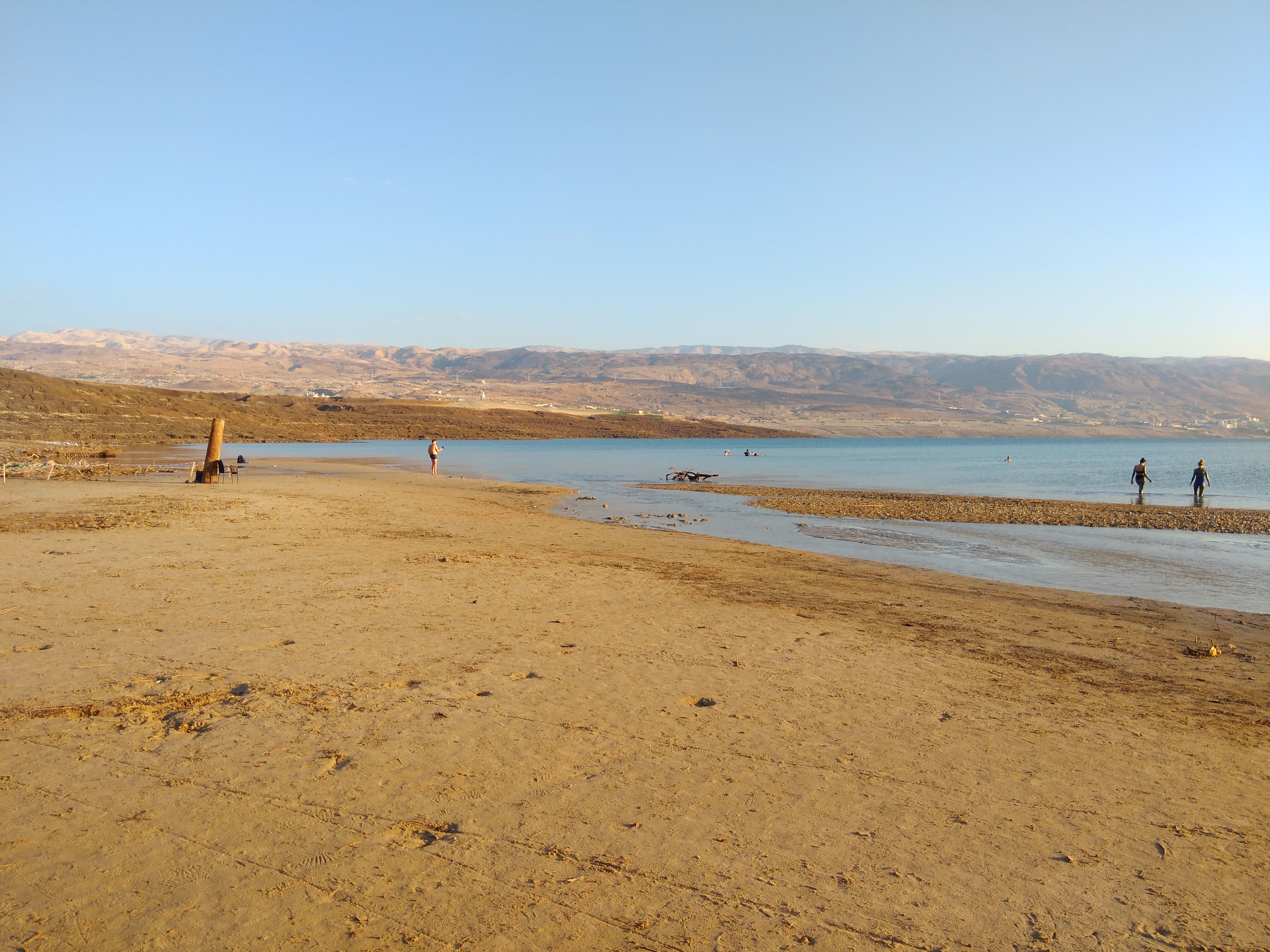 Mrtvé moře- hotelová pláž